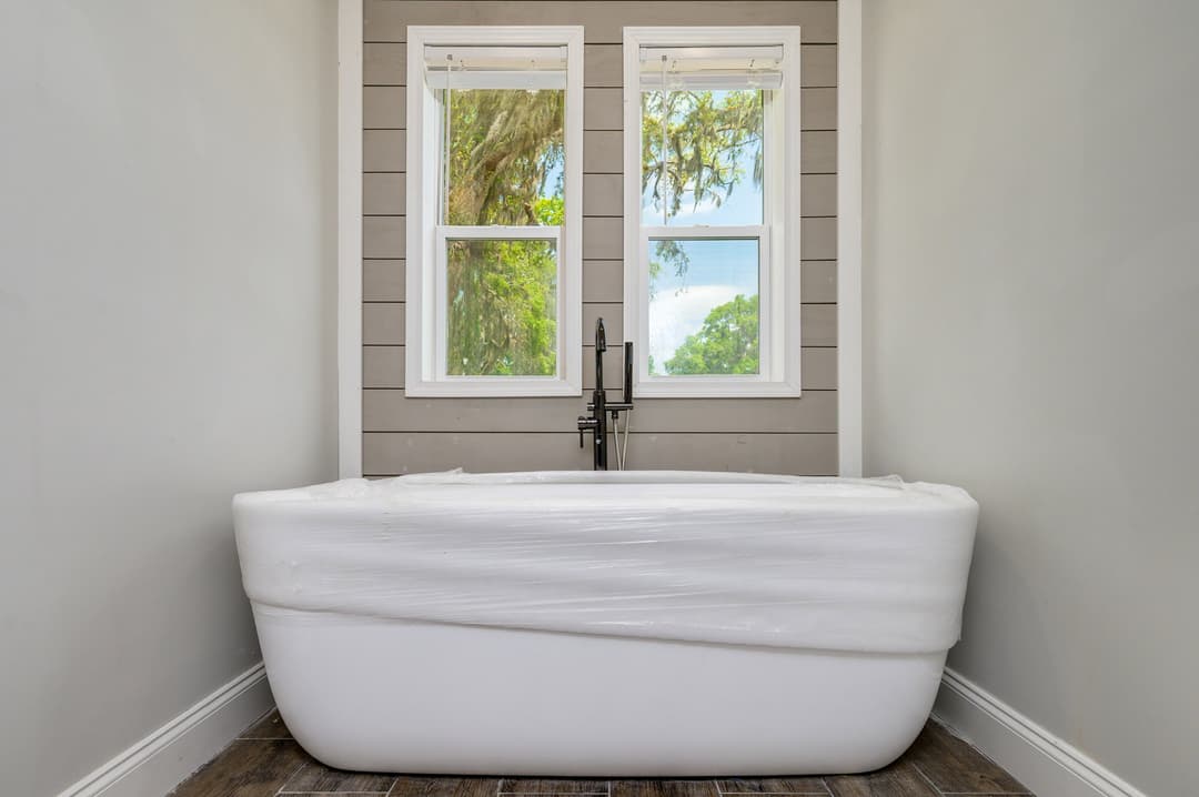 Key largo bathroom home features