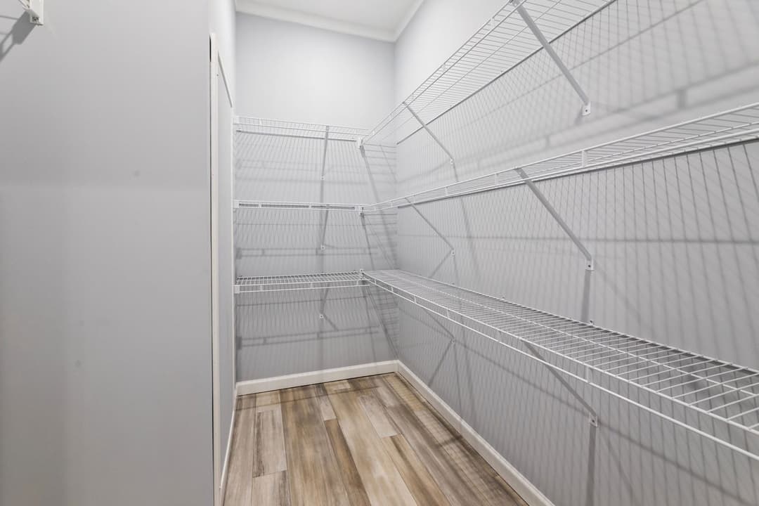 Finley 28684a interior home features