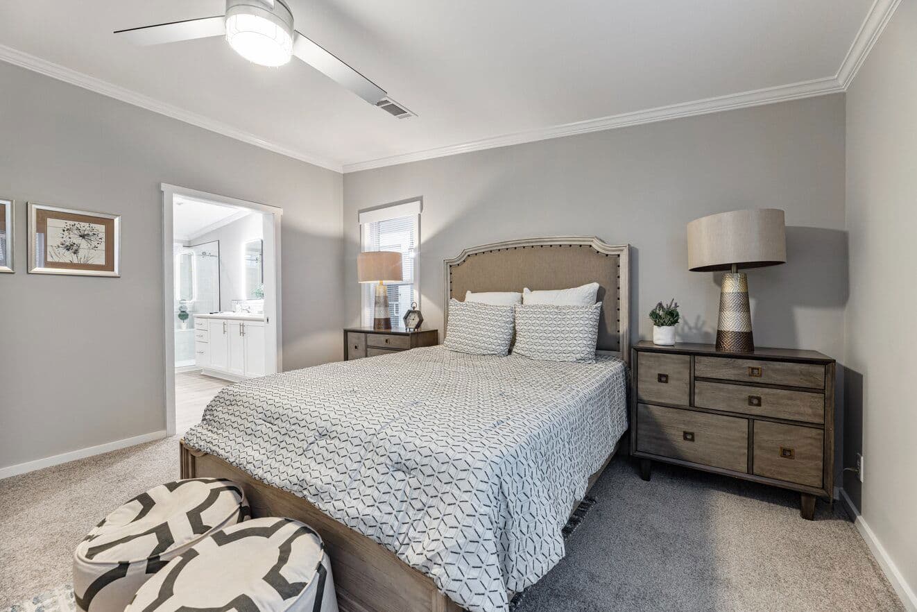 Kennedy ii 30603d bedroom home features