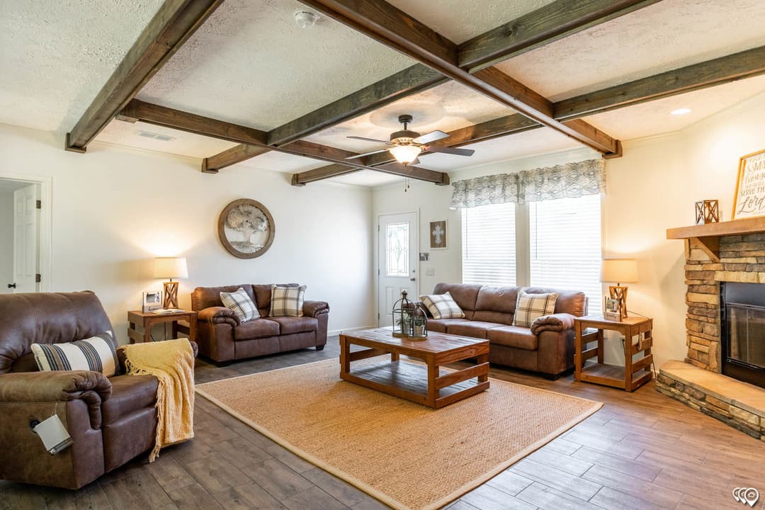 Aimon b interior home features