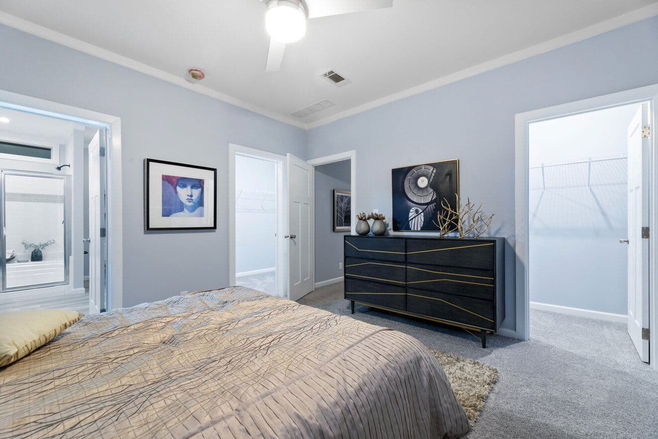 Finley 28684a bedroom home features