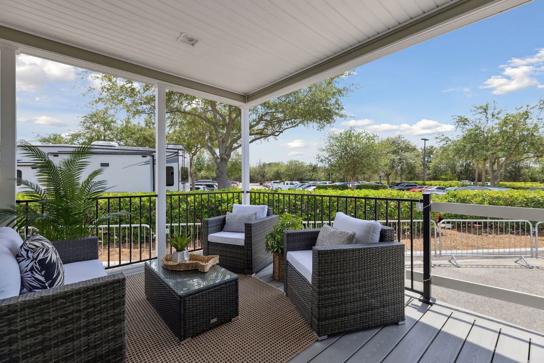 Silver springs 5044a bal harbour exterior home features