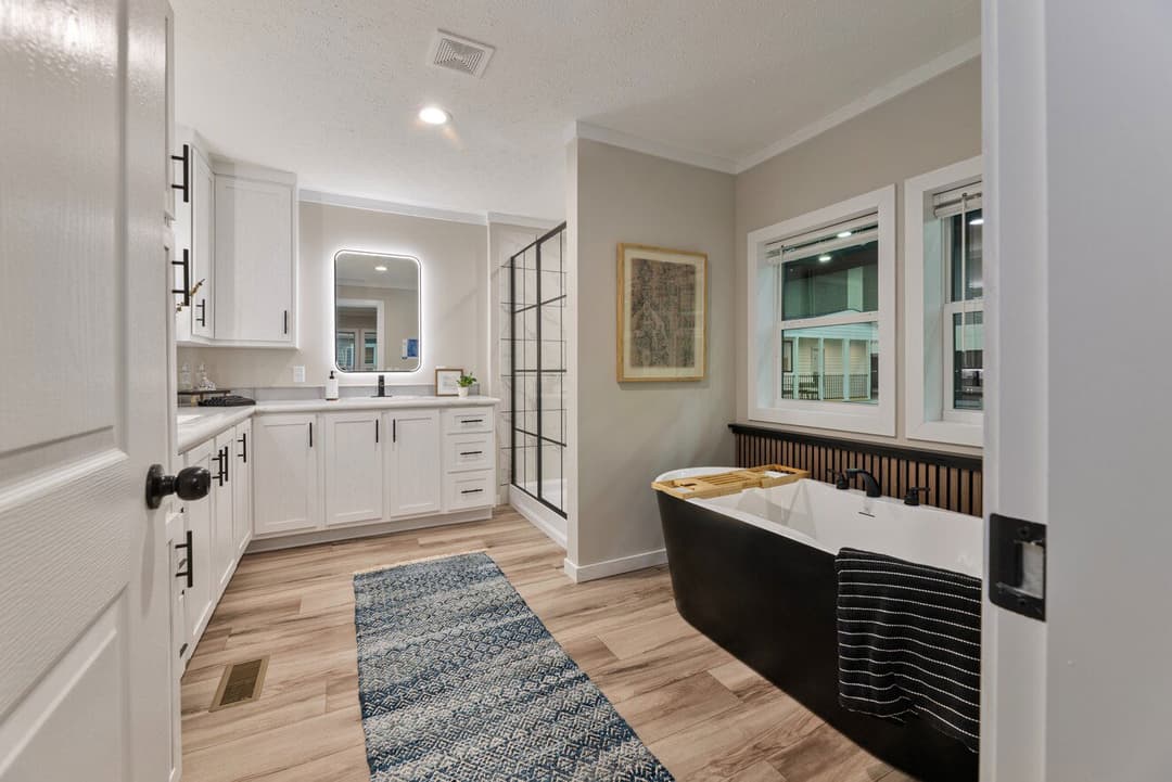 The atmos | 28603n | hud bathroom home features