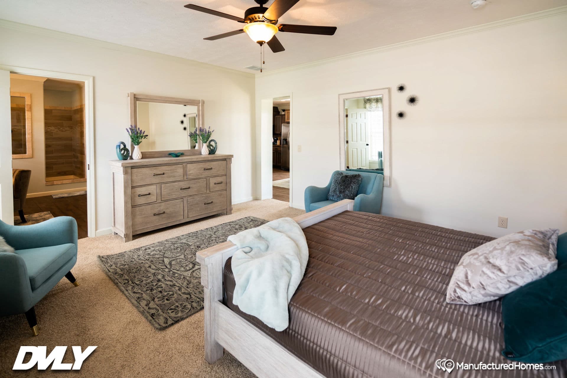 Wl-monl-6809 bedroom home features