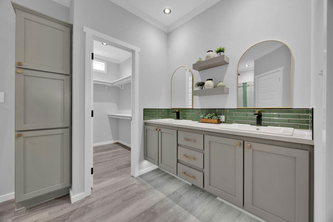 The quinn | 30523a | hud bathroom home features