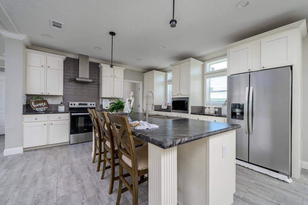 Loki kitchen home features