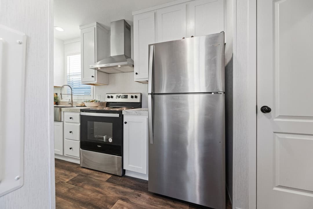 The palmetto rose kitchen home features