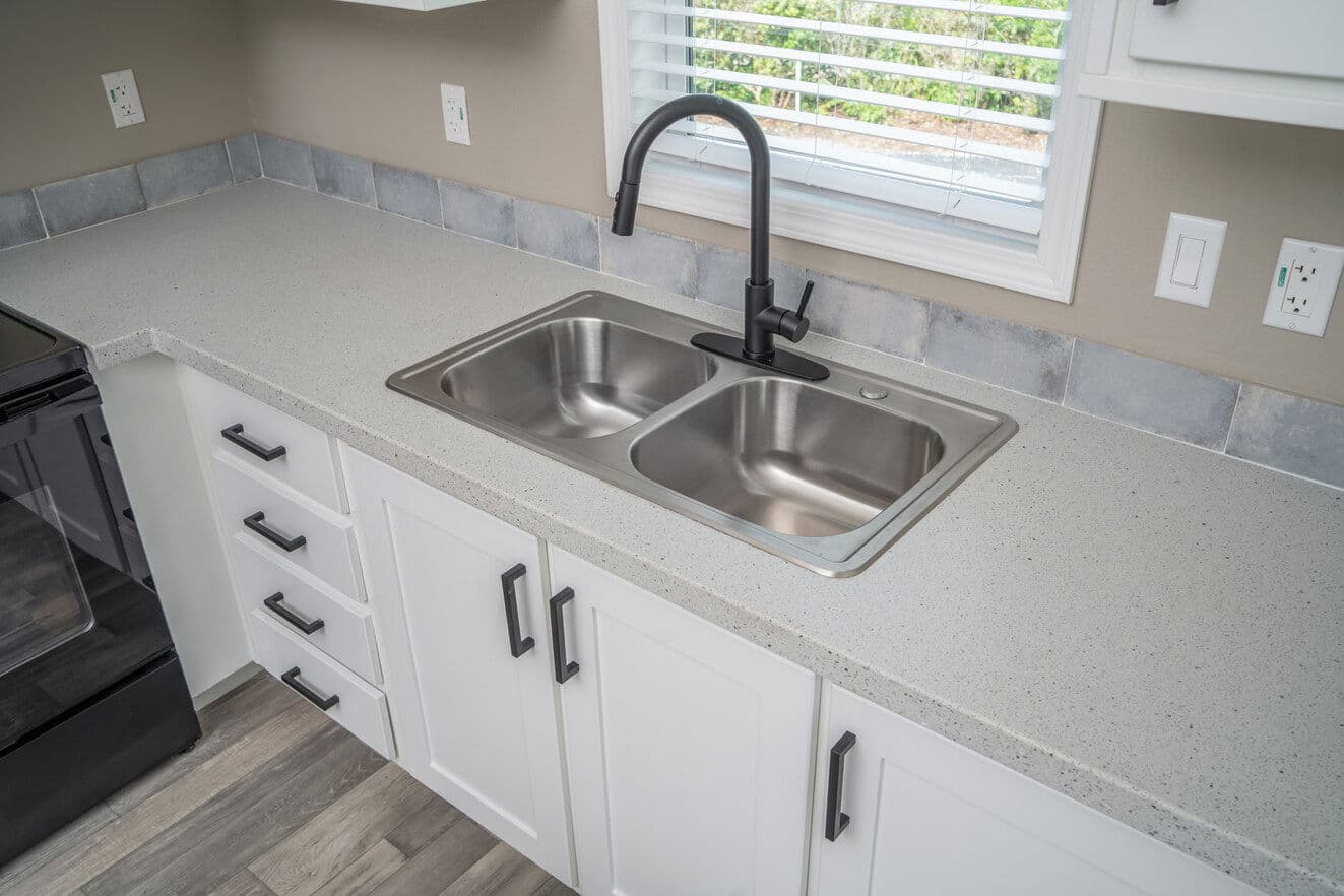 The glacier | 11351g | ansi kitchen home features