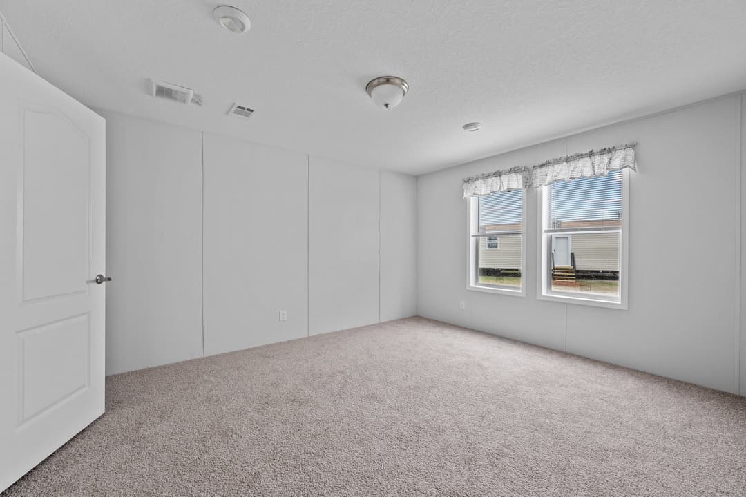 Venice w/study bedroom home features