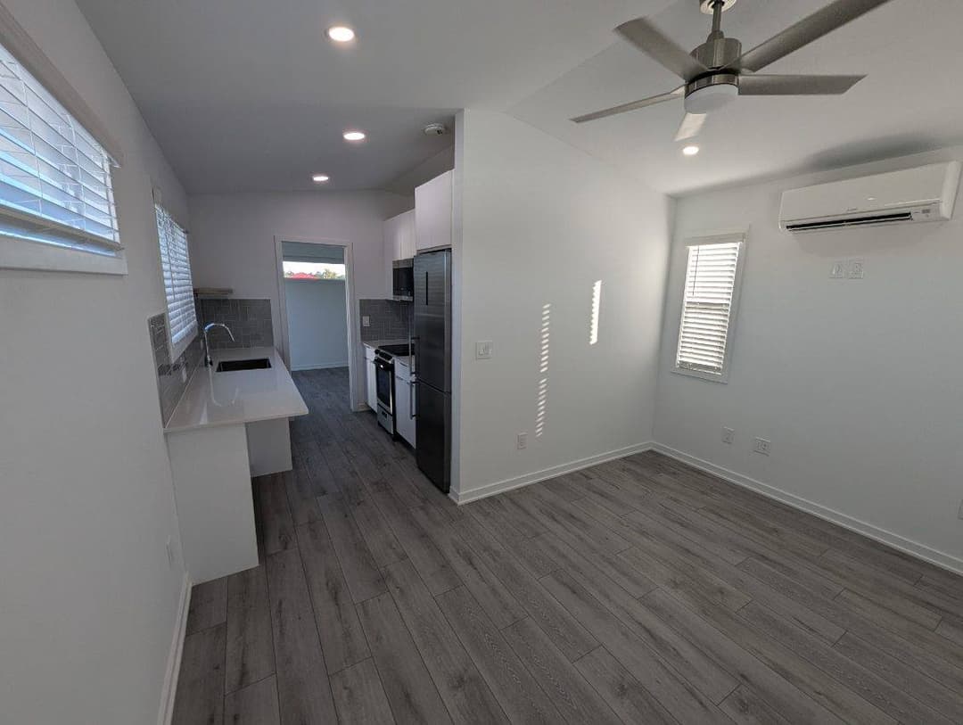 Salt rock interior and kitchen home features