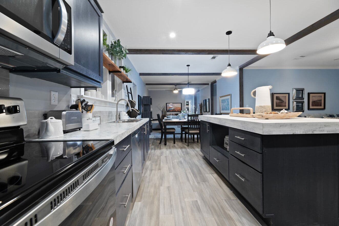 Finley 28684a kitchen home features