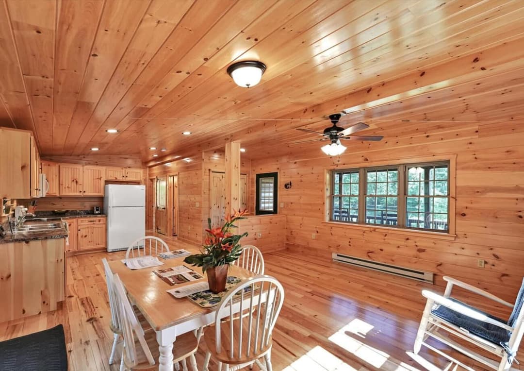 Frontier 2852 interior home features