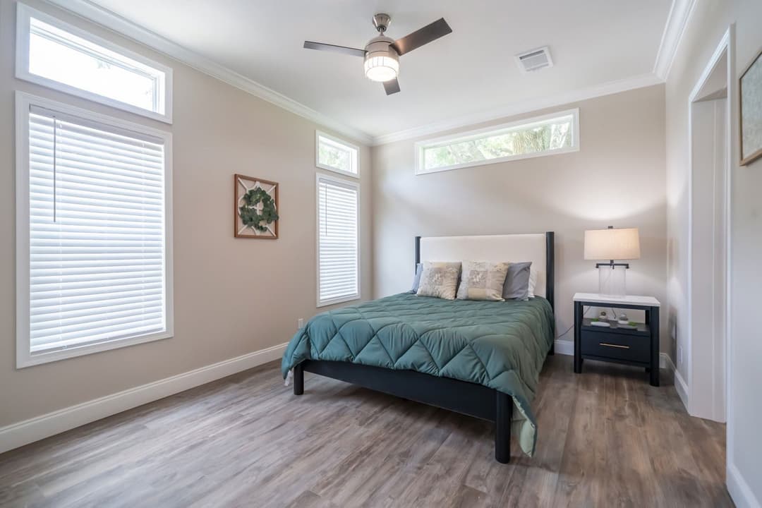 The chariot | 24442a | hud bedroom home features