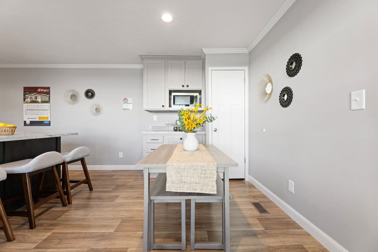 Roanoke duplex kitchen home features