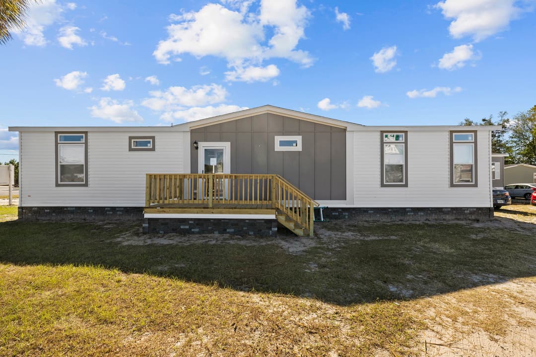 Covington elevation and exterior home features