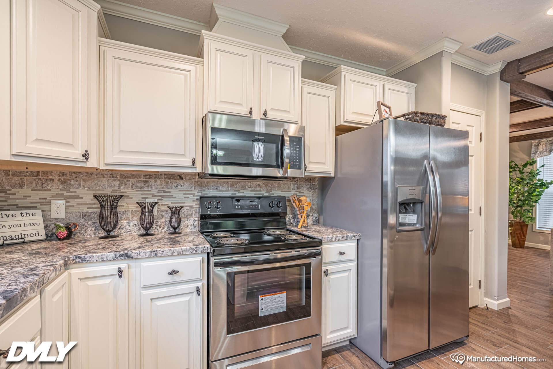 The big chief kitchen home features