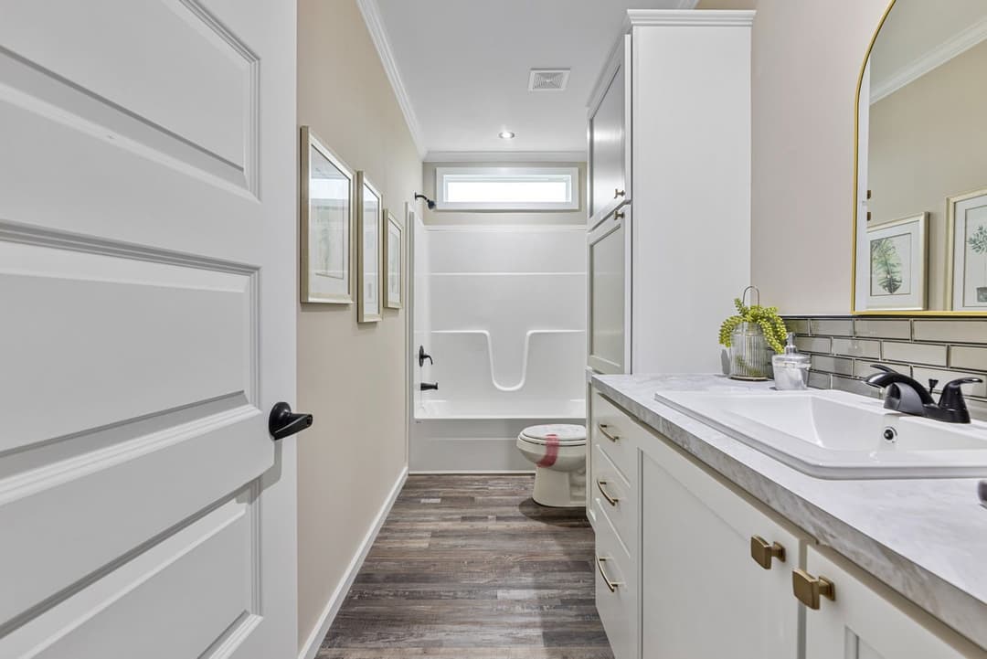 The pierce | 28562a | hud bathroom home features