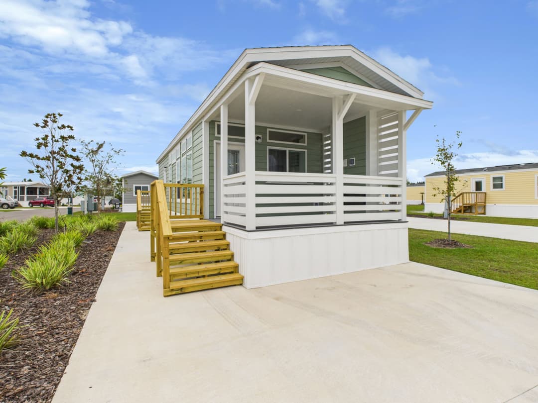 Lake charles 13381b exterior home features