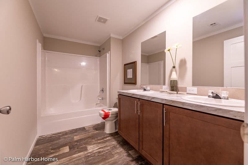 St. martin ii 30523b bathroom home features