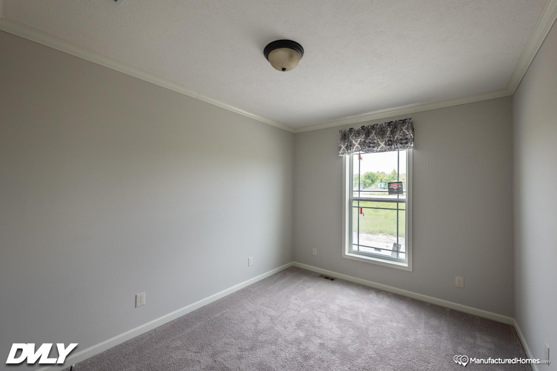 Novus bedroom home features