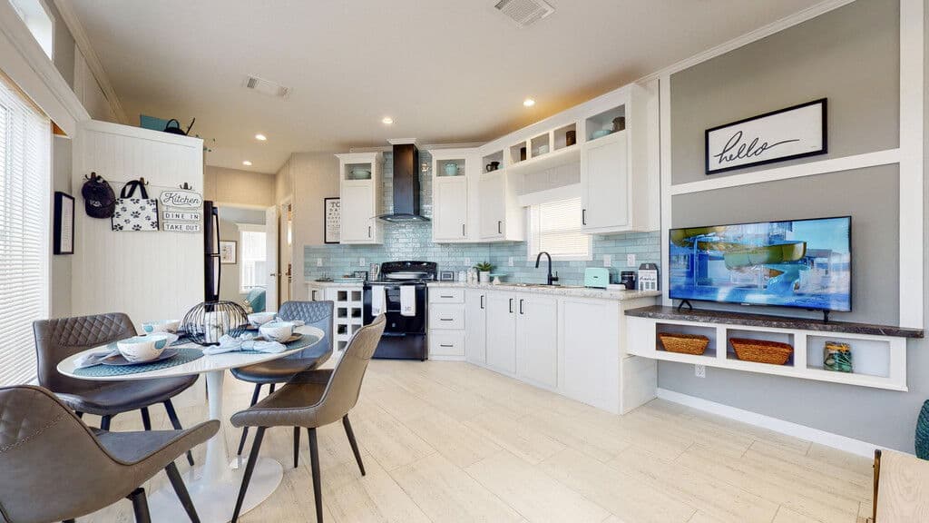 Lake charles one | 13361b | hud interior home features