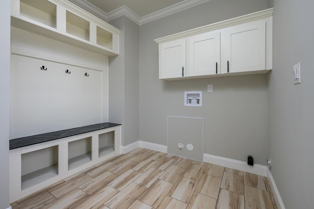 Edgewater ii interior home features