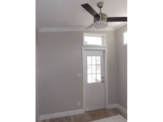 Eagle 15461a interior and bedroom home features