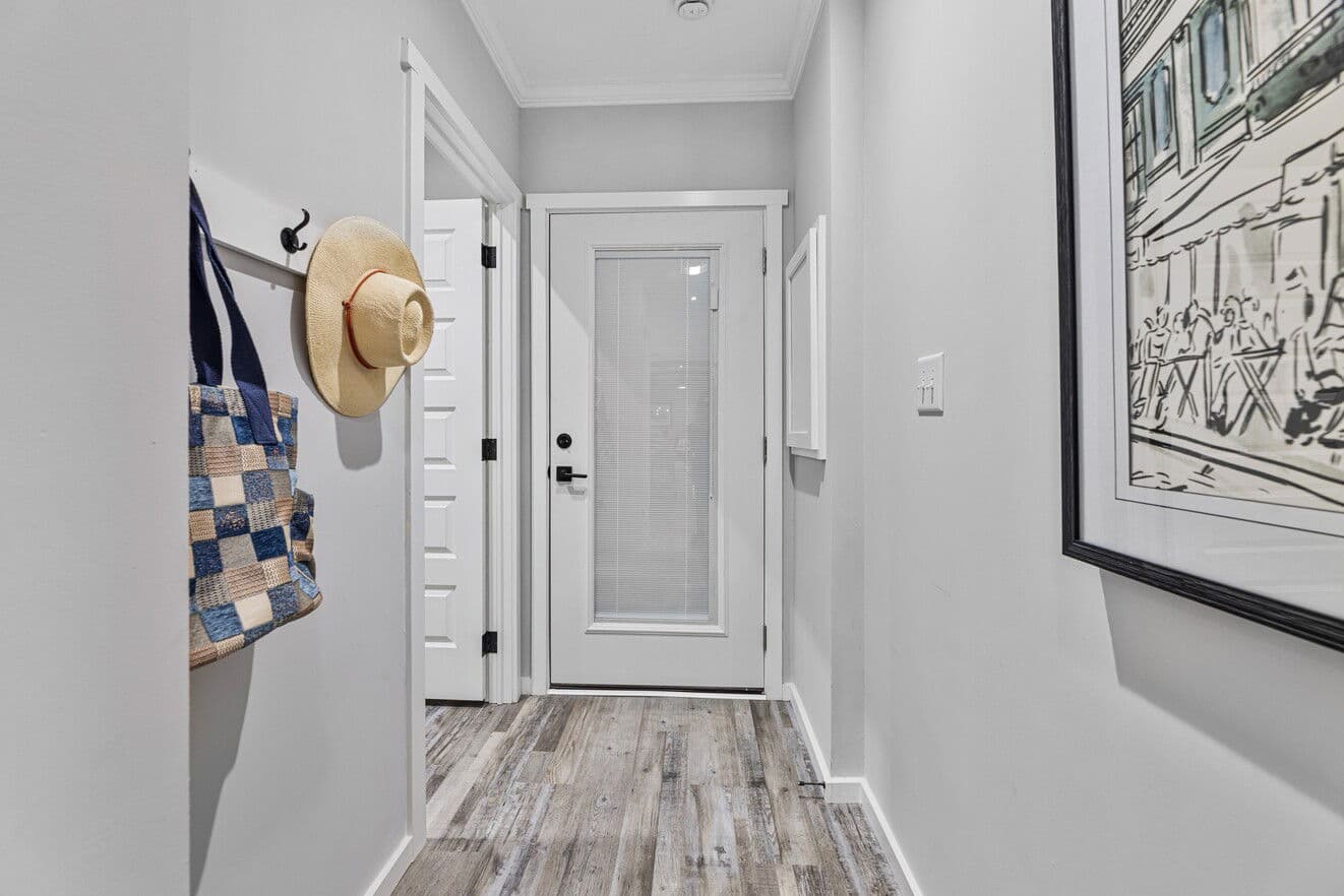 The davan | 28683a | hud interior home features