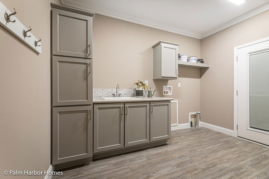 Tradewinds ii 40684c interior home features