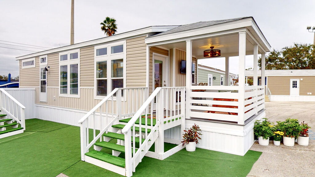 Lake charles two | 13371a | hud hero, elevation, and exterior home features