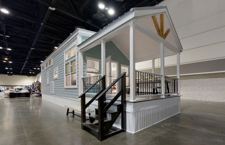 The avalon | 11341a | ansi hero and exterior home features