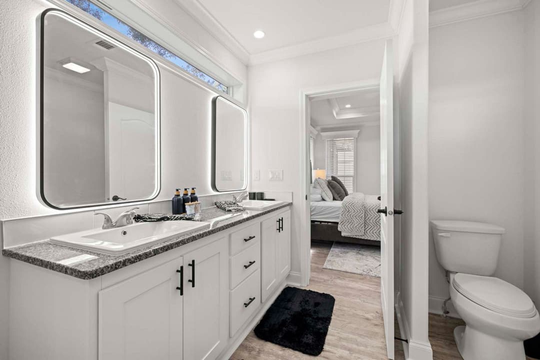 Silver springs 5046 bathroom home features