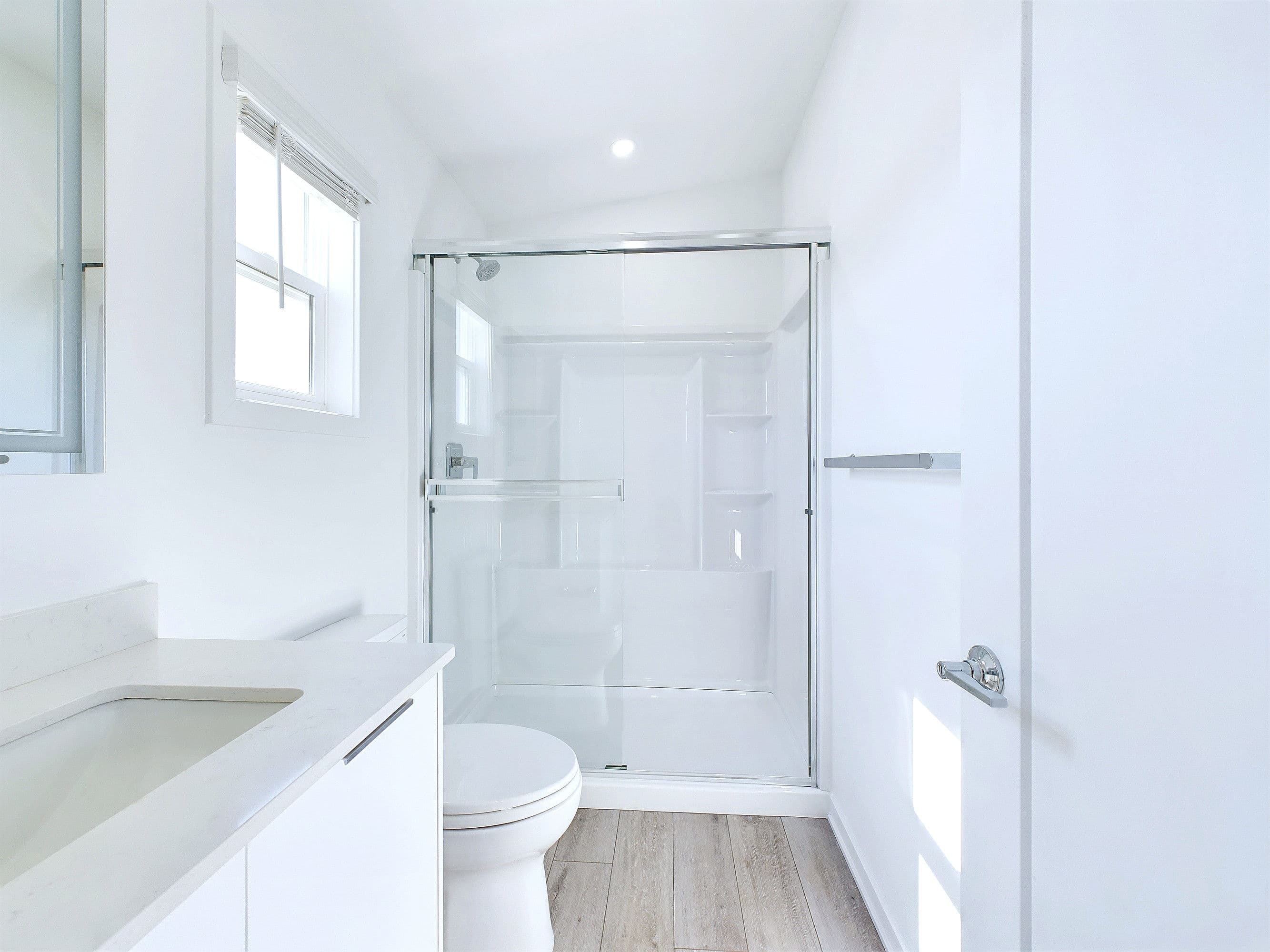 Salt rock interior and bathroom home features