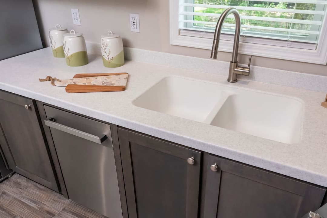 The chariot | 24442a | hud kitchen home features