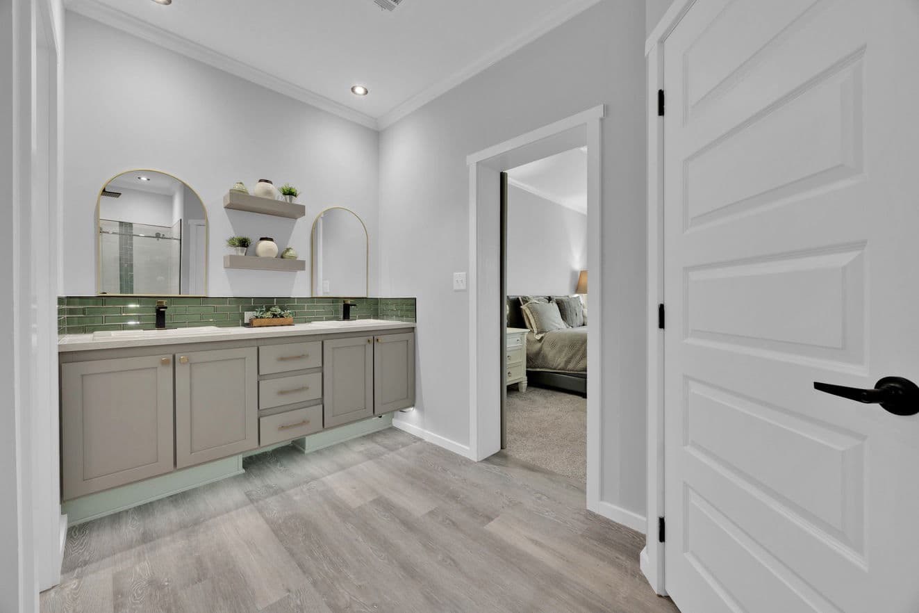 The quinn | 30523a | hud bathroom home features