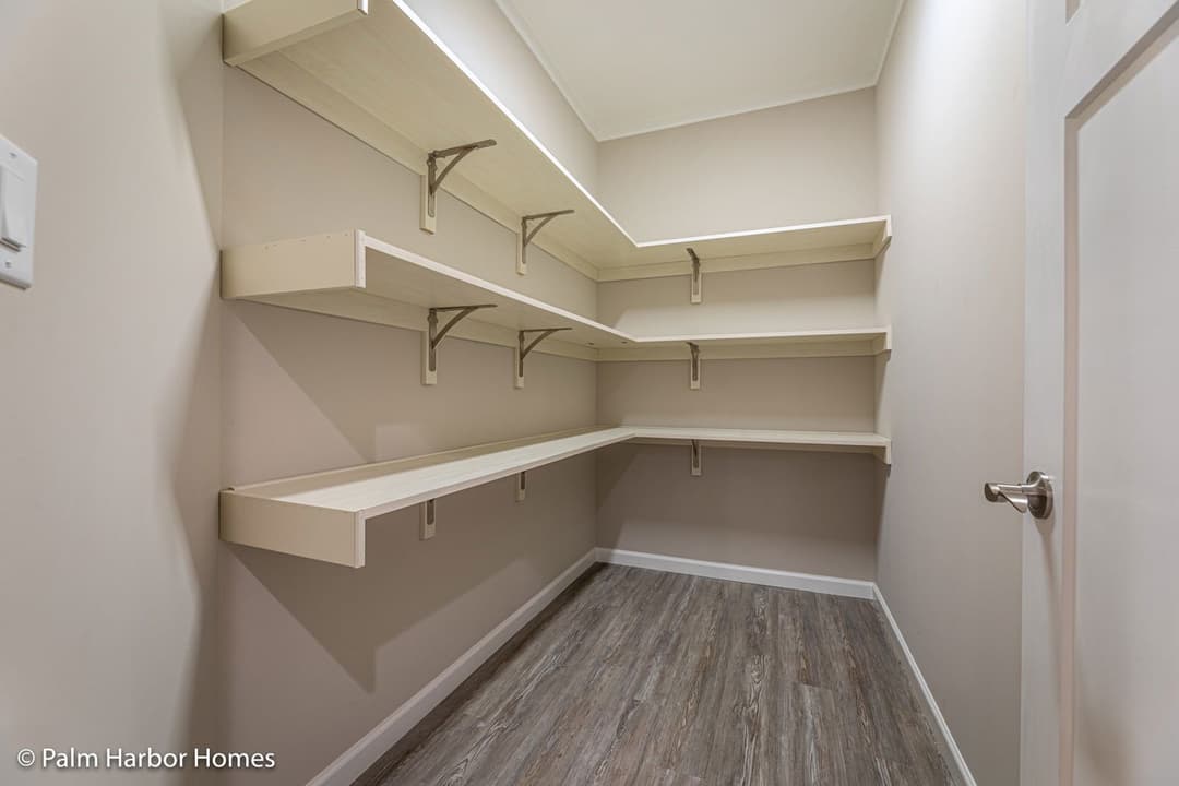 Tradewinds ii 40684c interior home features