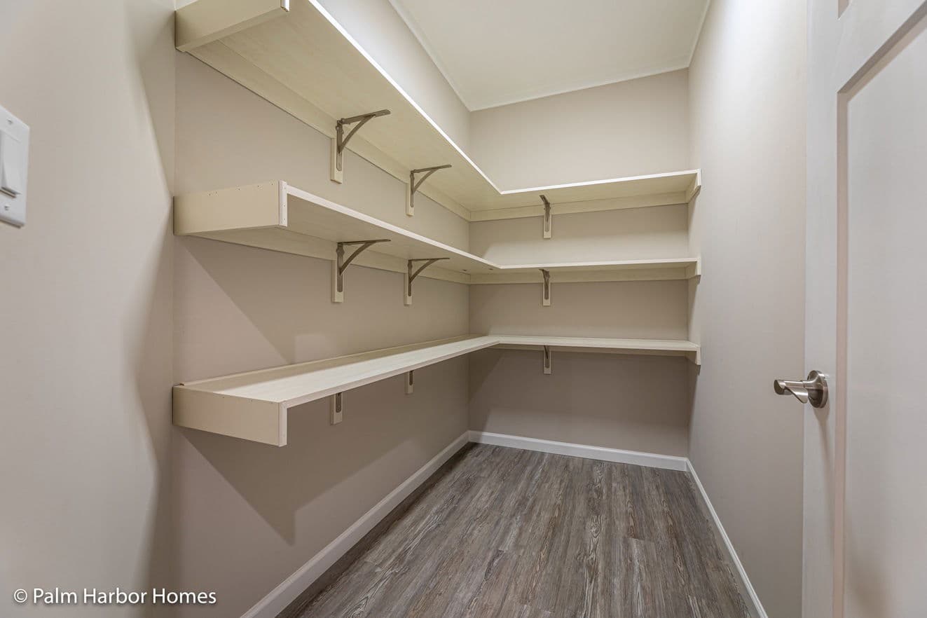 Tradewinds ii 40684c interior home features