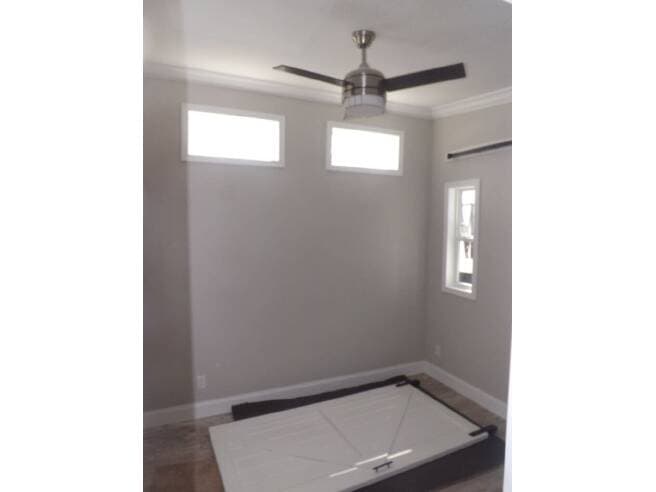 Eagle 15461a interior and bedroom home features