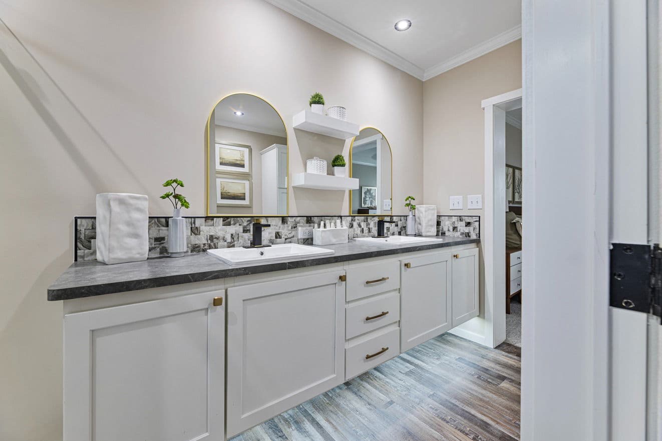 The pierce | 28562a | hud bathroom home features