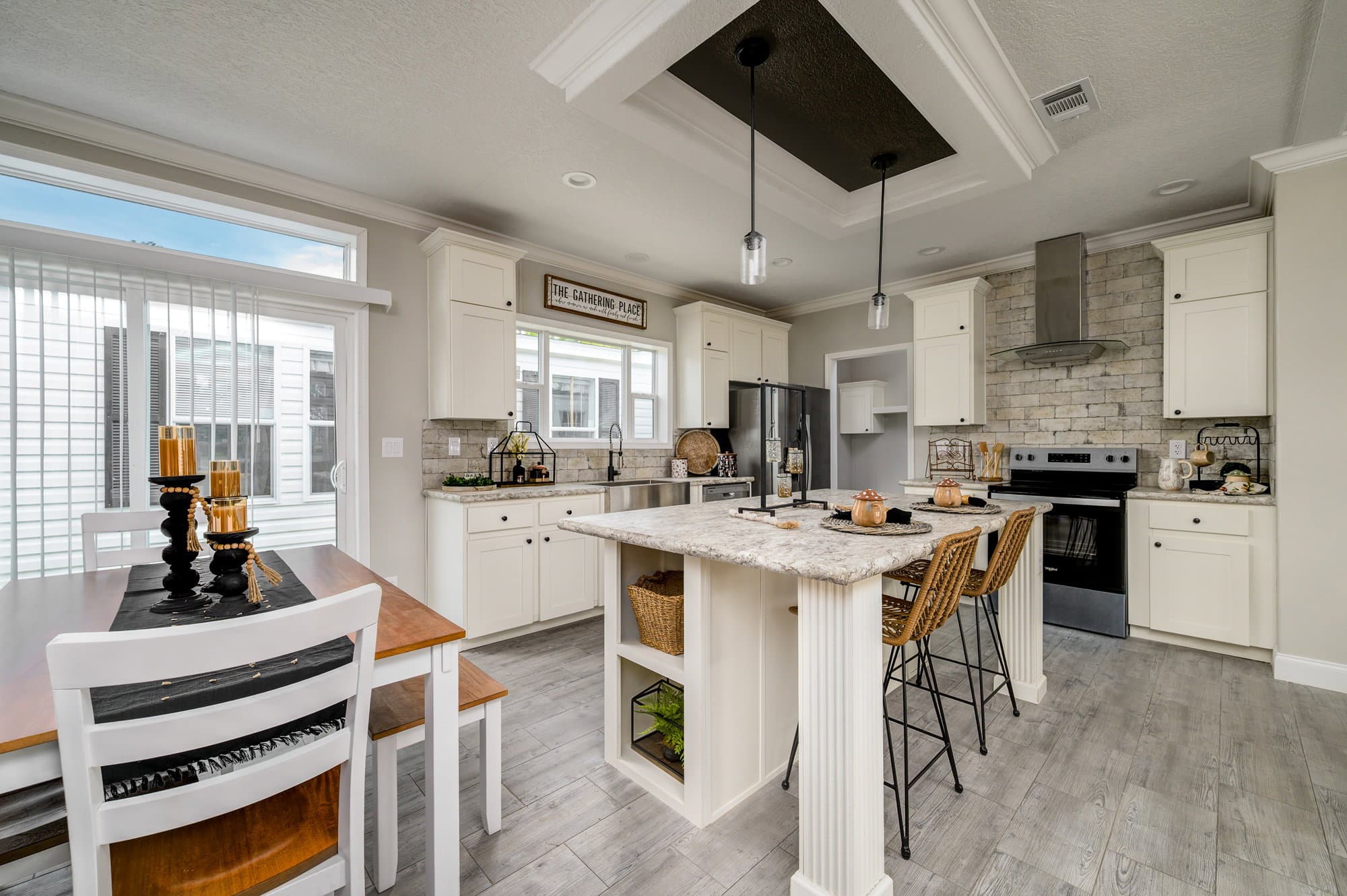 Annabelle kitchen home features