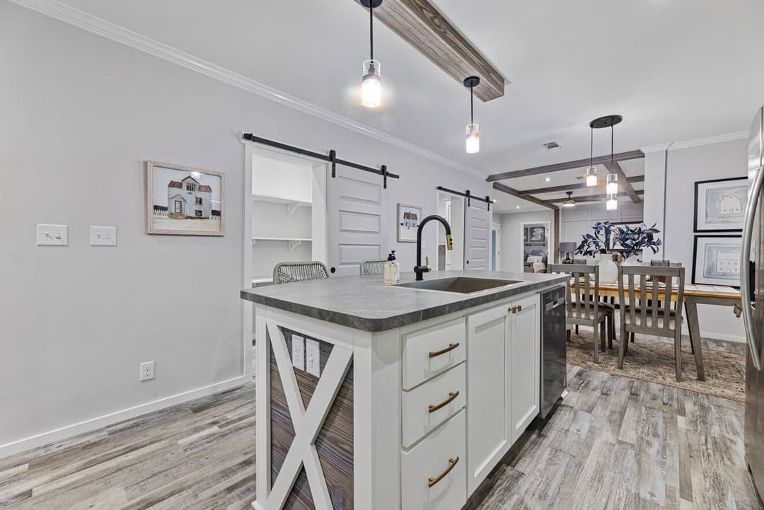 The davan | 28683a | hud kitchen home features