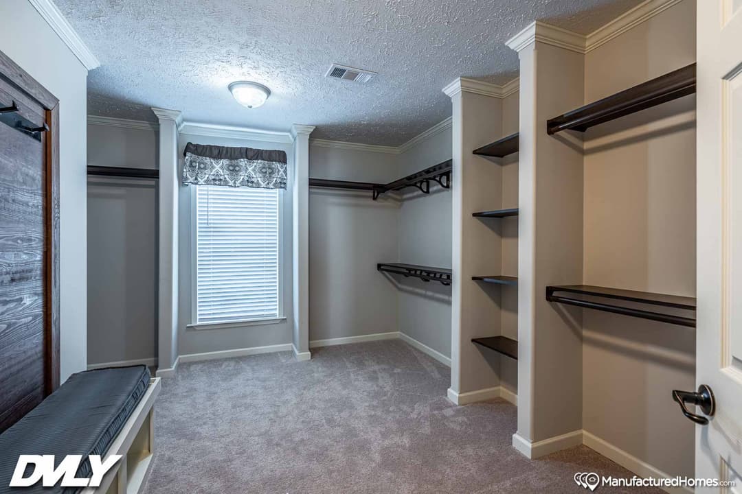 The anais interior home features