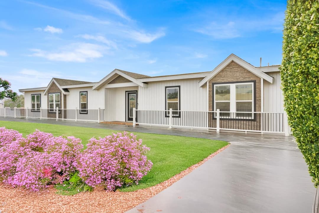 The draper | 40764a | hud hero, elevation, and exterior home features