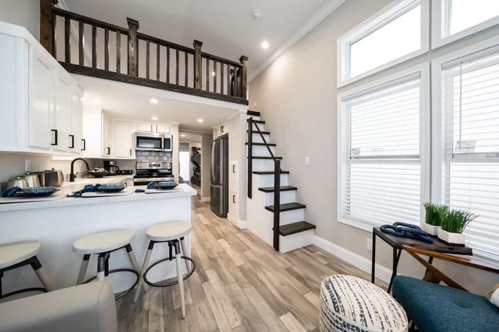 The avalon | 11341a | ansi interior home features