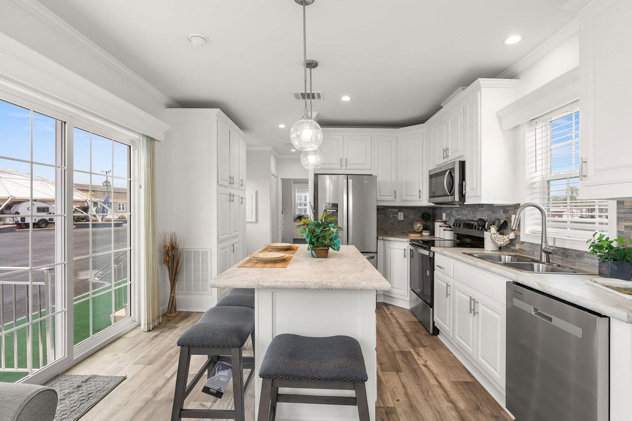 Palm bay 2622c kitchen home features