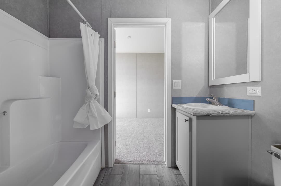 Keaton bathroom home features