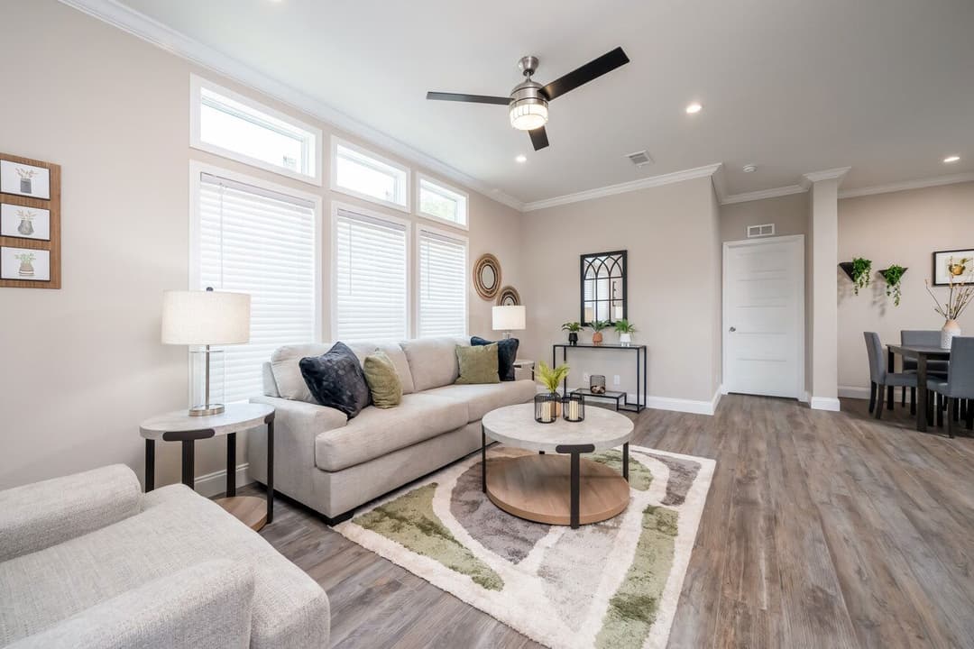 The chariot | 24442a | hud interior home features