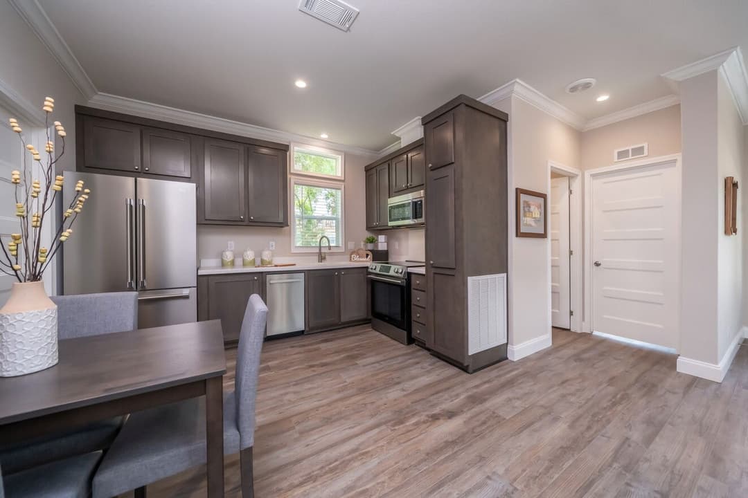 The chariot | 24442a | hud kitchen home features