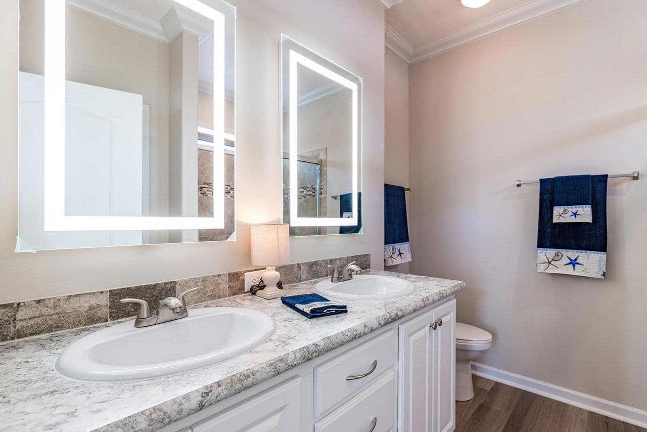 Silver springs 5035 bathroom home features