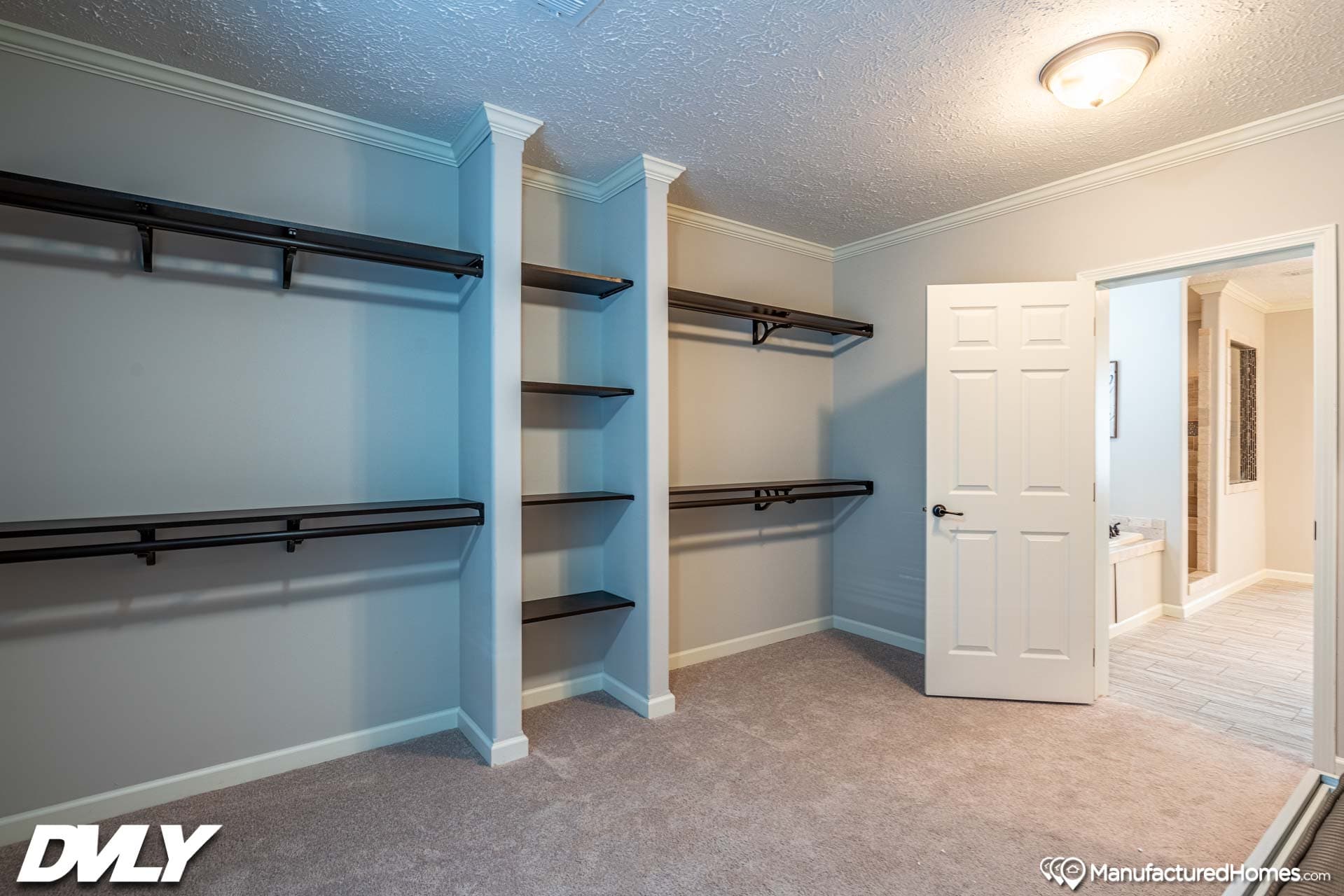 The anais interior home features